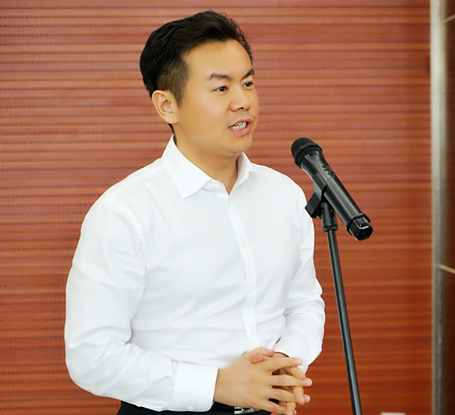 4-华瑞世纪集团董事长陈立光致辞.jpg